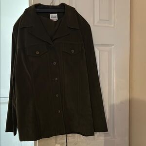 Classic Green Pantsuit with Relaxed Fit